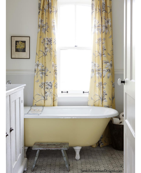Sarah_Richardson_Designs_Bathroom_Yellow_Gray
