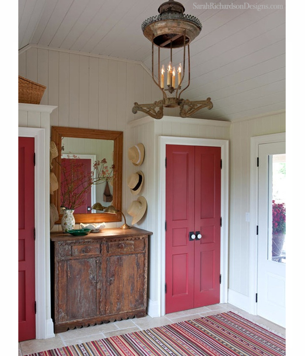 Sarah_Richardson_Designs_Red_Doors_Entry_Cottage