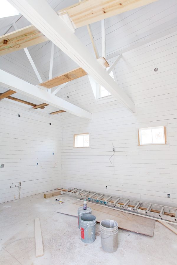 simply-white-paint-barn-addition-house-theletteredcottage-net
