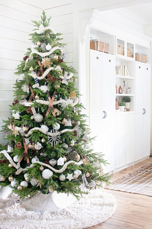 Our Country Cozy Christmas Tree - The Lettered Cottage